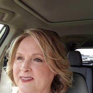 Meet your Posher, Dayna